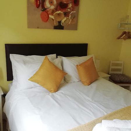 Dundonnell Wilma'S Guest House מראה חיצוני תמונה